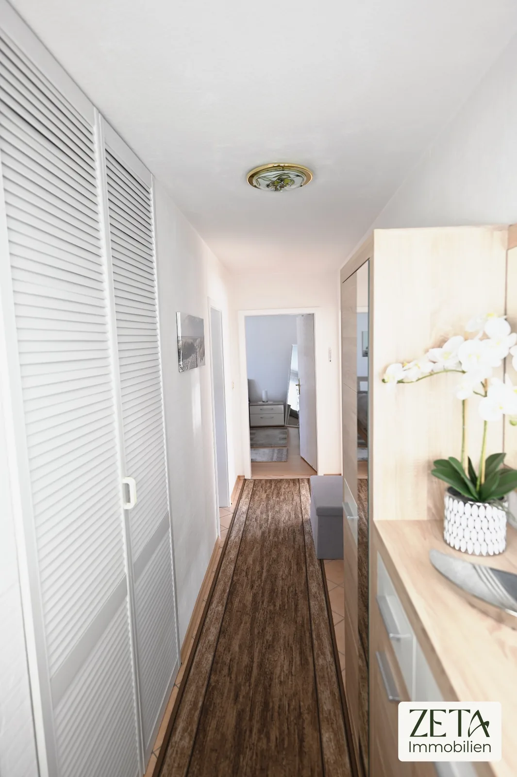 Flur mit Einbauschrank