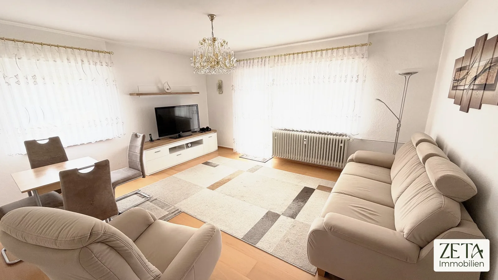 Wohnraum mit Essplatz